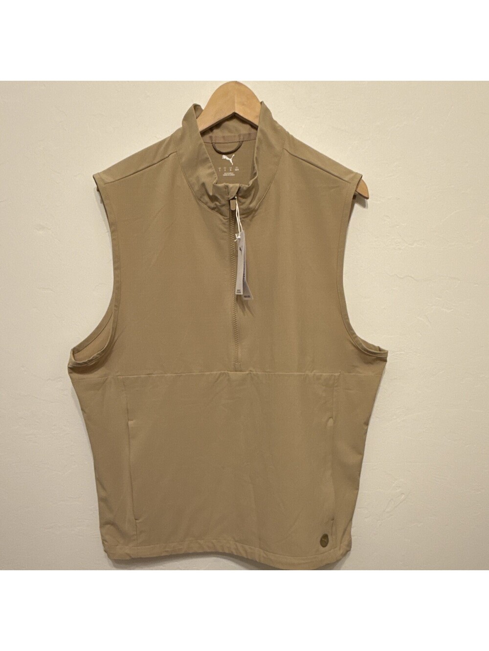 NWT PUMA Golf Full Zip Vest Men’s Large Beige Tan Lightweight Sleeveless Jacket